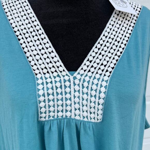 Xieerduo women’s size 2XL tank top, crochet type trim - Picture 1 of 7